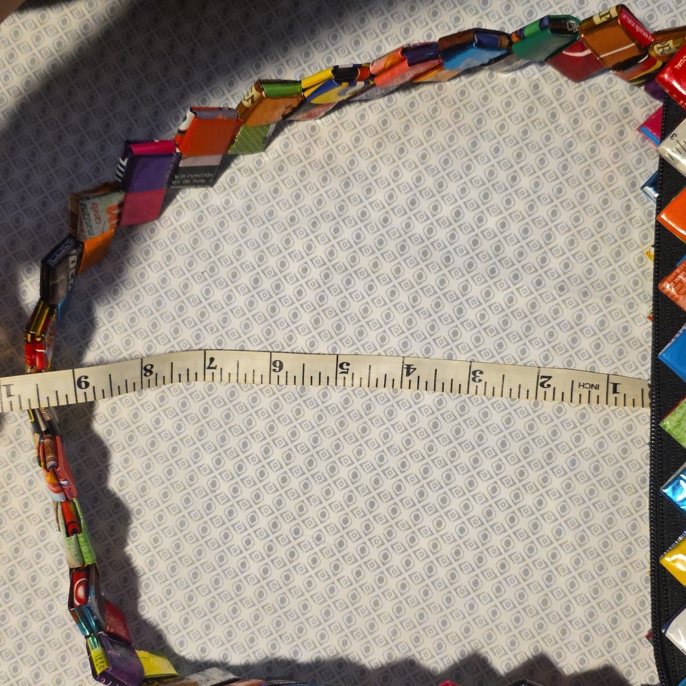Colorful handmade Woven Women's Bag - Picture 7 of 8